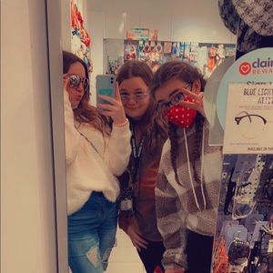 Meet your Posher, Alyson